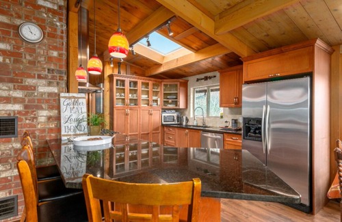 Gibsons House | Gibsons Luxury Cedar Cottage with Ocean & Mountain Views!