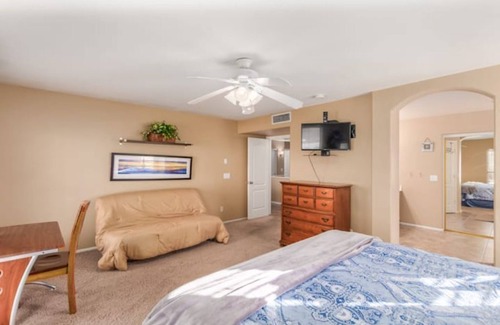 Gilbert Ranch House | Gilbert Blue OASIS 5 bedroom & fenced Pool!