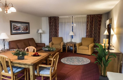 Gilford Condo | Gilford condo with pool, walk to beach, 7 mins to Gunstock