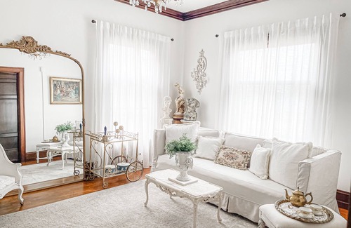 Sandusky House | Gilmore Manor. Luxury Group Stay. Prime downtown location. 5 Min to Cedar Point.