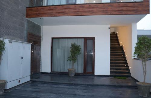 Chandigarh House | Ginger Garlic Chandigarh