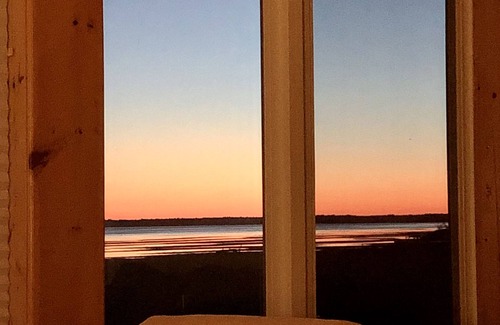 Miscouche House | Ginger's Folly - Beautiful Oceanfront Family Size Beach House, 3 bedroom, 2 bath