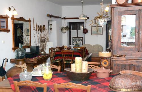 Koutselio Ski Chalet | Giorgos' & Noula's Cottage in Desfina village- near Delphi