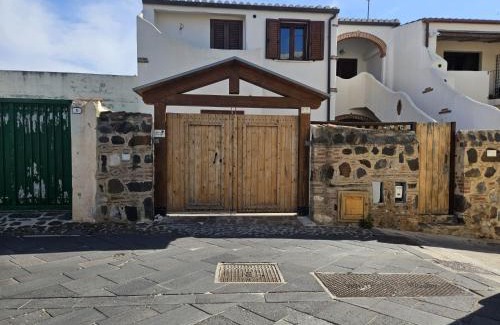 Orosei House | Giove Rubea - Appartamenti in pieno centro storico a Orosei