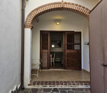 Orosei House | Giove Rubea - Appartamenti in pieno centro storico a Orosei