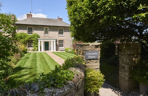 Totnes House | GITCOMBE HOUSE, family friendly, luxury holiday cottage in Cornworthy