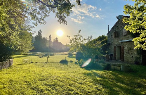 Saint-Aubin-de-Nabirat House | Gite 7 Personnes Bordé par la Riviere