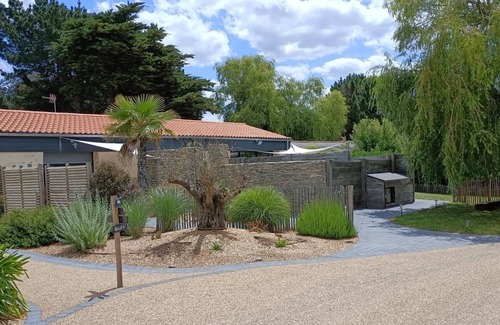 La Bernerie-en-Retz House | GITE 8 persons 15 min walk from the beach with swimming pool and spa