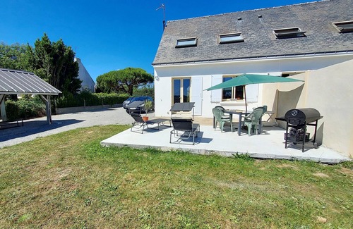 Ferel Cottage | Gîte "ARC EN CIEL" GREEN by the sea and in the countryside 10 minutes from the beaches