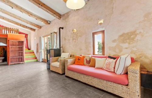 Bargeme House | Gite Bergerie