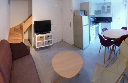 L'Isle-sur-la-Sorgue House | Gite bord de Sorgue - 4 pers - Heated indoor pool