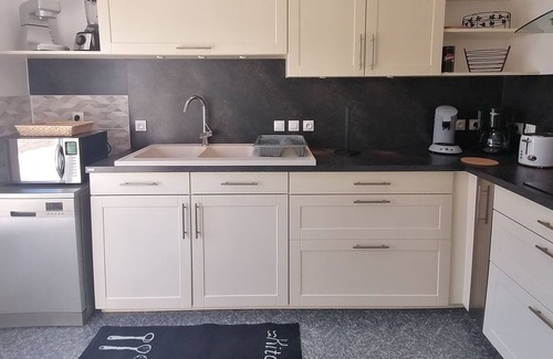 Chery Cottage | Gite Chéry, 4 bedrooms, 11 persons