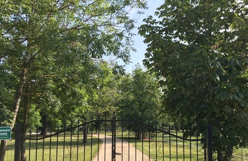 Chery Cottage | Gite Chéry, 4 bedrooms, 11 persons