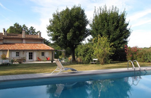 Camblanes-et-Meynac Apartment | Gite chateau Ysard