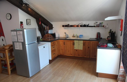 Saverdun Apartment | Gite Ciel - sunny gite overlooking heated pool and gardens.