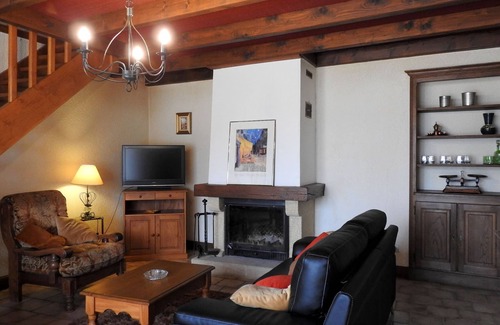 Grand Langres Cottage | Gite Dampierre, 2 bedrooms, 5 persons