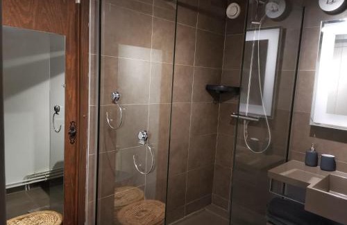 Saint-Remy-de-Blot House | Gite des Cotes de Sioule