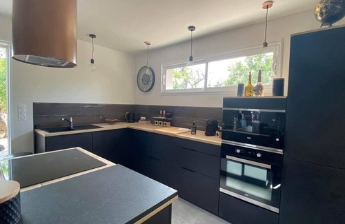 Saint-Saturnin-les-Apt Villa | GITE EN LUBERON near GORDES.