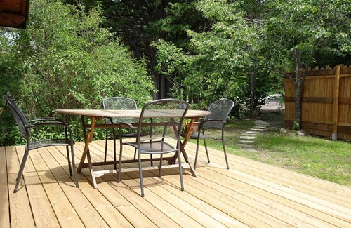 Venterol Apartment | Gite Idéal Pour des Vacances au Calmes en Pleine Nature Avec Piscine