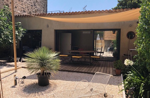 Marseillan Cottage | Gite in a chambre d'hotes, quiet location with shared pool