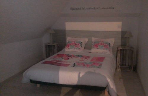Saint-Dolay Cottage | Gite in "farm of the castle"
