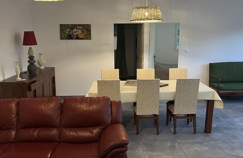 Cavillargues House | Gite in the countryside 15 minutes from uzès