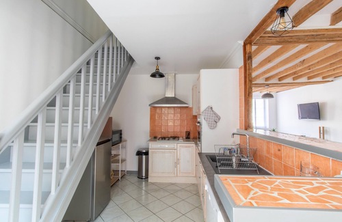 Lorris House | Gite "la p'tite étape" close to all amenities