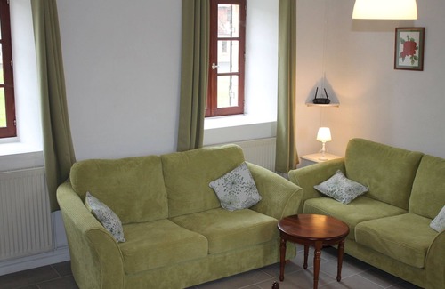 Fresne-la-Mere House | Gîte Larose sleeps 4 (accessible) just a stone's throw from Suisse Normande!