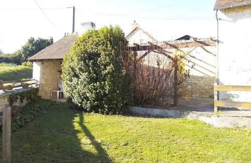 Coussay-les-Bois Cottage | Gite le misteflore for a relaxing stay in the countryside