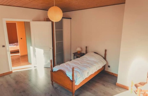 Pontcharra House | Gite located between lake and mountains, close to small tourist town.