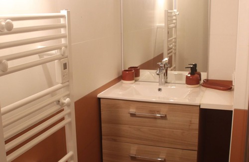 Cenves Apartment | Gîte Lucanna Apartment with terrace for 5 people