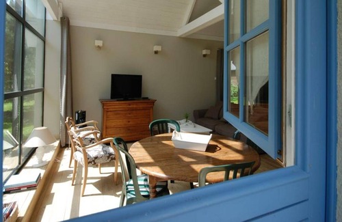 Octeville-sur-Mer Apartment | Gite Octeville-sur-Mer, studio flat, 4 persons