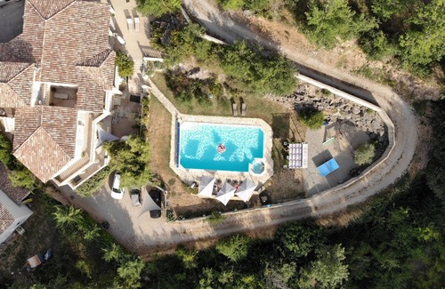 Saint-Julien Apartment | Gite of 50 m2 on the ground floor of villa