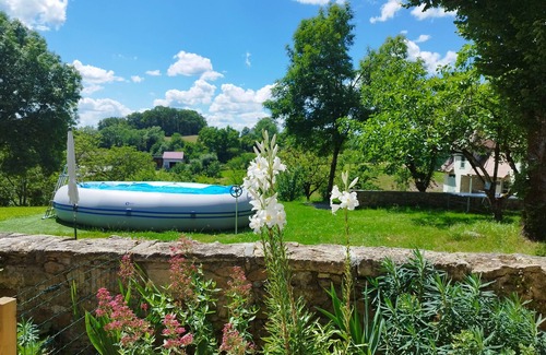 Thiviers House | Gite Oustal à Nouzet en Périgord Vert Avec Terrain D'un Hectare
