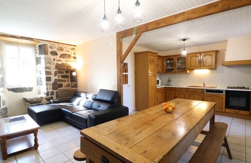Polminhac Cottage | Gite Polminhac, 3 bedrooms, 7 persons