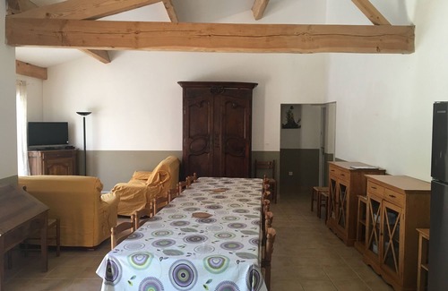 Sardan House | Gîte Sainte Octime - in the heart of a vineyard between the Cevennes and Camargue.
