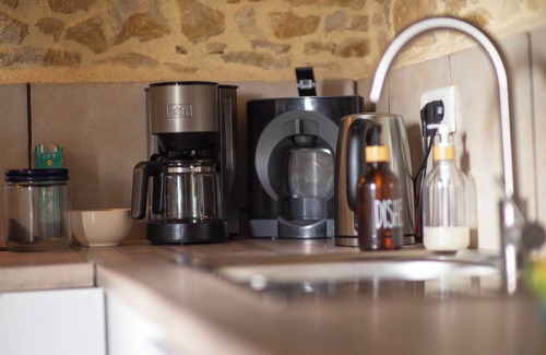 Cezais Apartment | Gite/studio, swimming pool, 2 pers. - Puy du Fou/Marais poitevin/Mervent/Vouvant