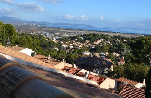 Hyeres Cottage | Gite T2 50m2/sea view/terrace 10m2/shared swimming pool