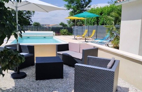 Luchat Apartment | Gite, Triangle Saintes/Royan/Oléron