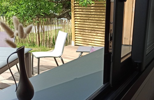 Arradon Apartment | Gîte Tyte Mouette, enclosed garden, 200 m from the sea