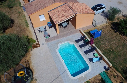 Saint-Marcel-de-Careiret Cottage | Gite with private pool