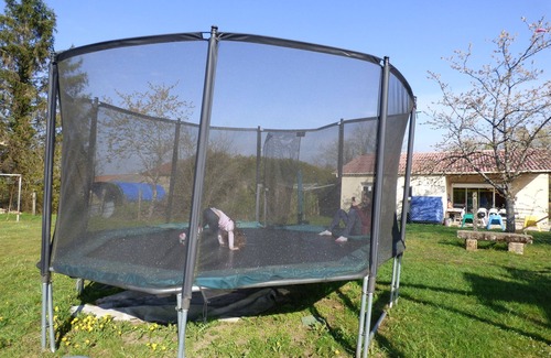 Fosse House | Gîte with private, covered, heated swimming pool 150 m away