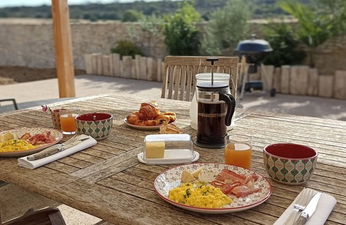 Sauve House | Gites Jacuzzi et Jardin Privé