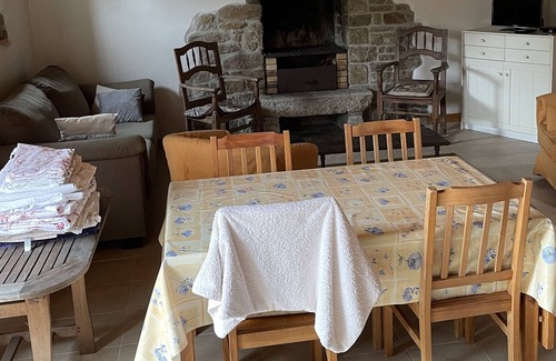 Plounevez-Lochrist House | Gites of the Manoir de la Baie