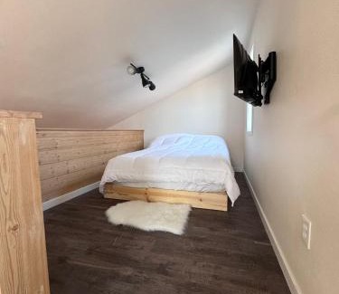 East Glacier Park Village Cabin | Glacier Alpine Lodges