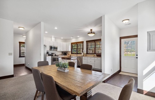 Columbia Falls House | Glacier Gateway Home-Sleeps 10-20 min. to Glacier