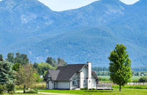 Kalispell House | glacier getaway, family/pet friendly. Charming, peaceful home on 10 acers.