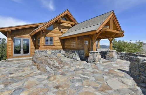 Truckee House | Glacier Luxury Lodge 360 Views