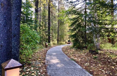 West Glacier Cabin | Glacier Ridge Cabin of Park and Golf Course