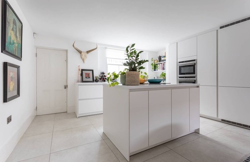 Newington Apartment | Gladstone Street by onefinestay